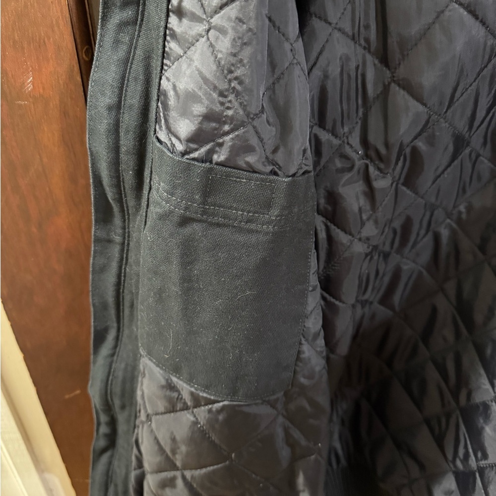 Like New Carhartt Men’s Black Jacket - Picture 5 of 10